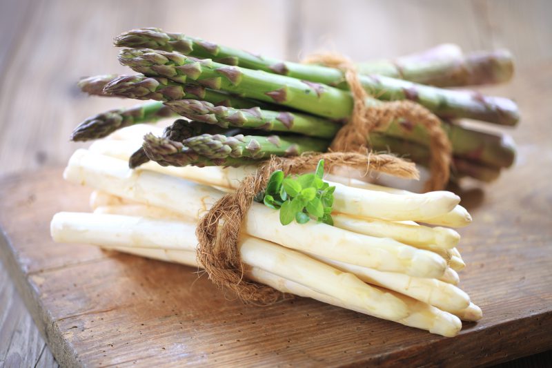 grner und weier Spargel
